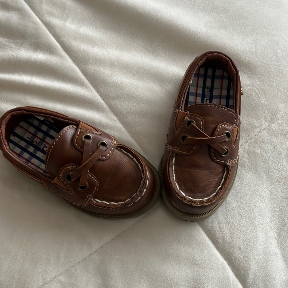 Toddlers dress shoes
